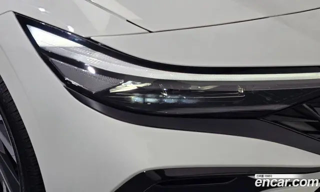 Hyundai Avante 2025 1.6 автомат (гидро), миниатюра 8 Hyundai Avante 2025 1.6 автомат (гидро), миниатюра 8