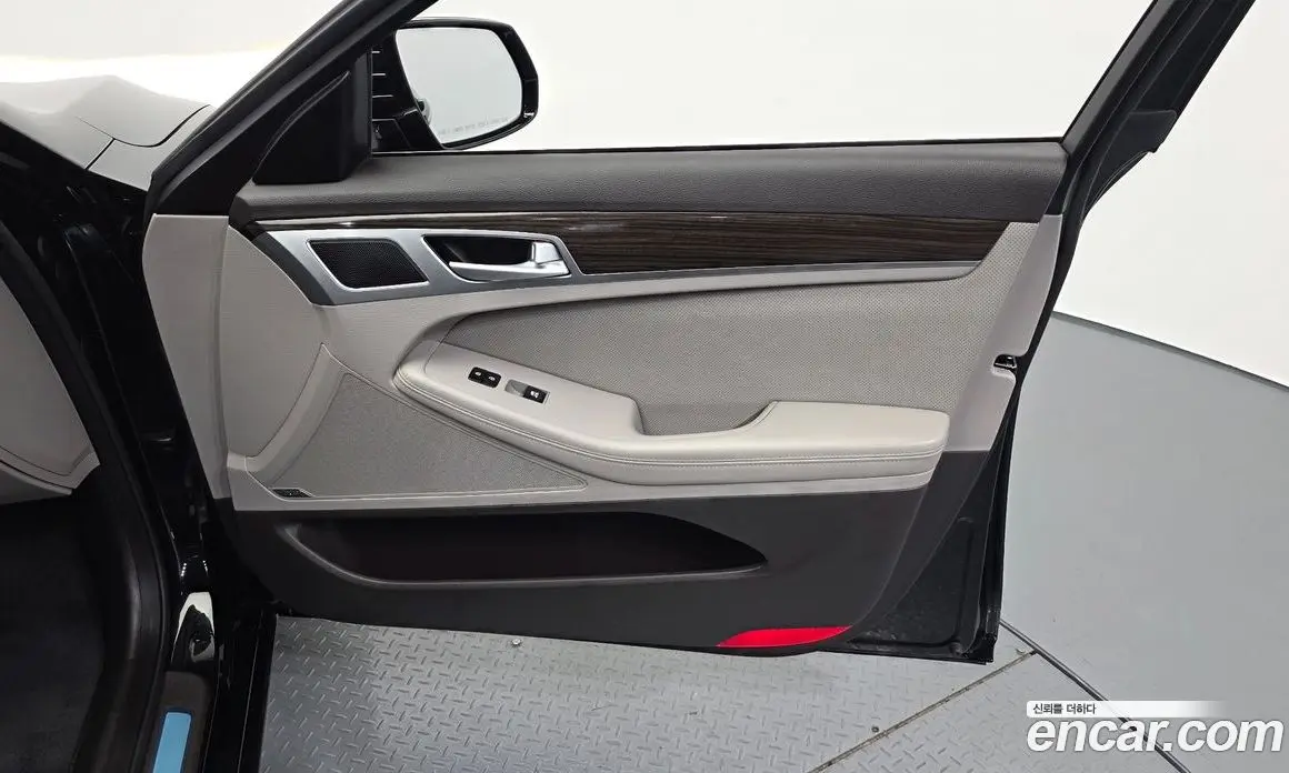 Hyundai Genesis 2015 3.3 автомат (гидро), фото 14