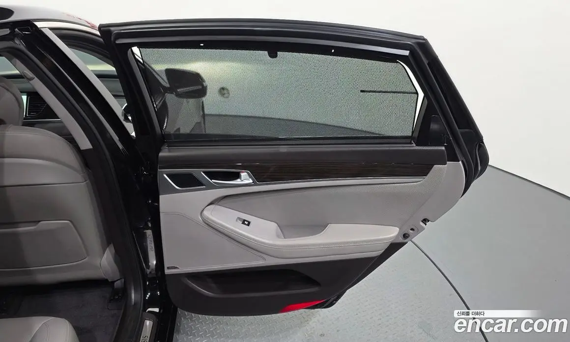Hyundai Genesis 2015 3.3 автомат (гидро), фото 15