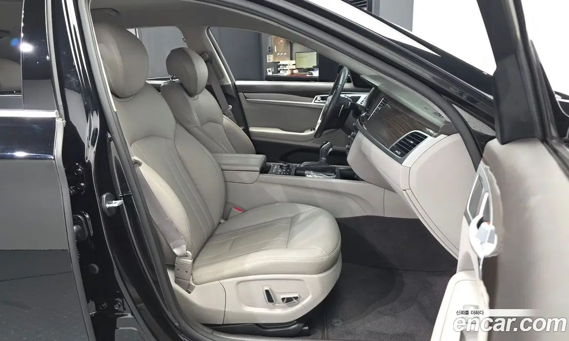 Hyundai Genesis 2015 3.3 автомат (гидро), фото 17