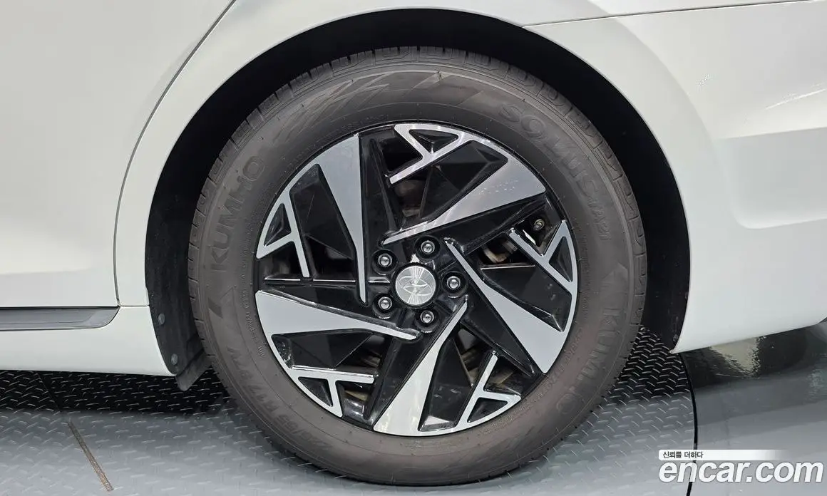 Hyundai Grandeur 2020 2.4 автомат (гидро), фото 7
