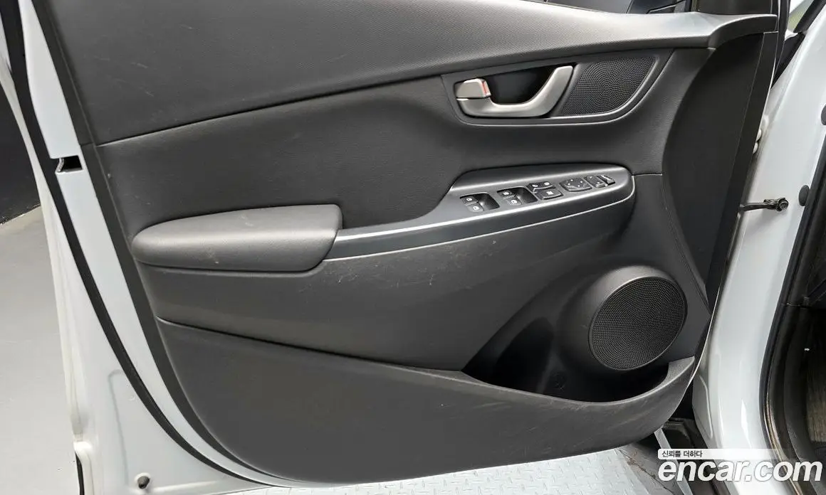 Hyundai Kona 2018 1.6 автомат (гидро), фото 14 Hyundai Kona 2018 1.6 автомат (гидро), фото 14