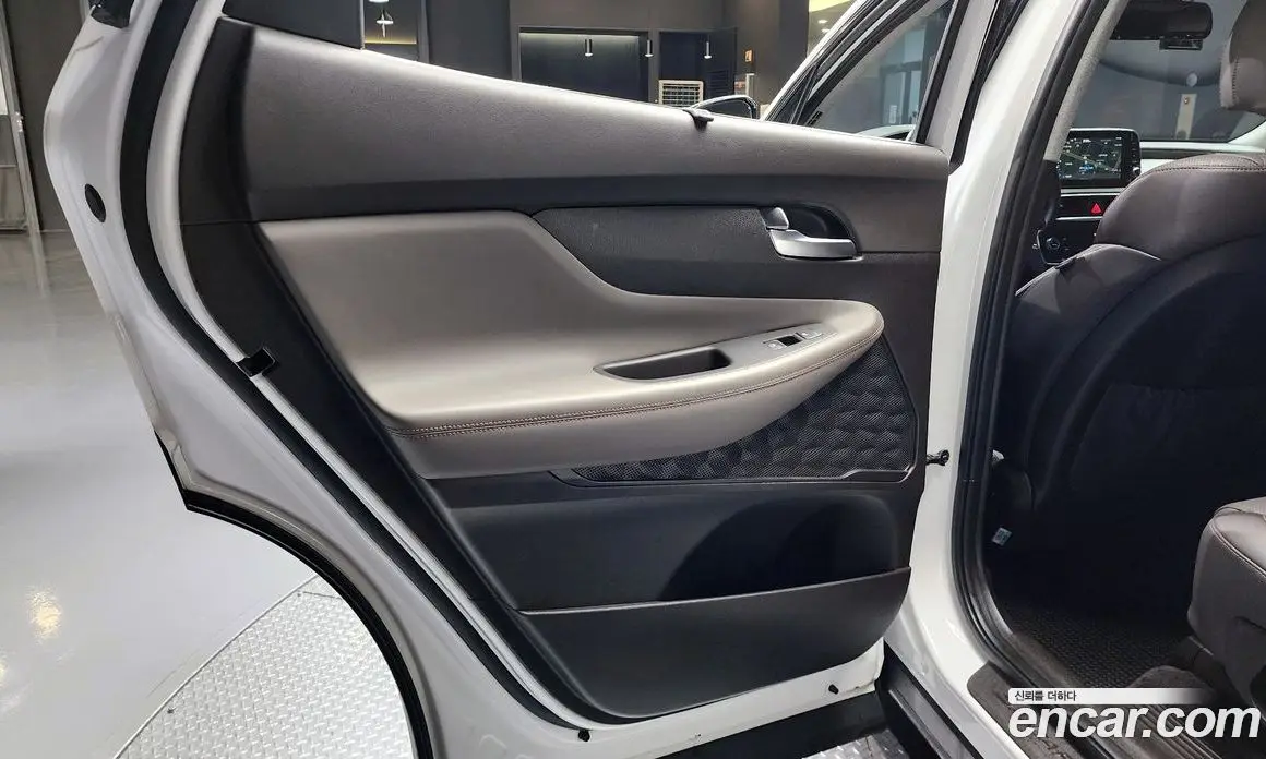 Hyundai Santa Fe 2019 2.0 автомат (гидро), фото 15