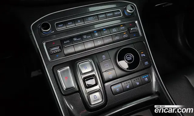 Hyundai Santa Fe 2020 2.2 автомат (гидро), миниатюра 11 Hyundai Santa Fe 2020 2.2 автомат (гидро), миниатюра 11