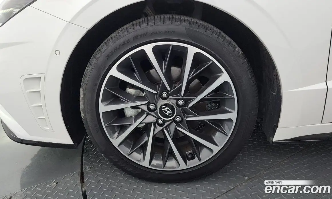 Hyundai Sonata 2019 1.6 автомат (гидро), фото 5