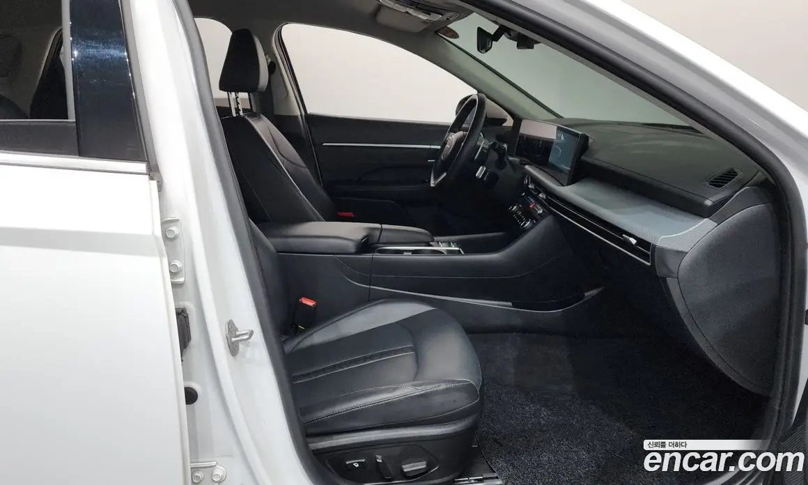 Hyundai Sonata 2025 2.0 автомат (гидро), фото 16