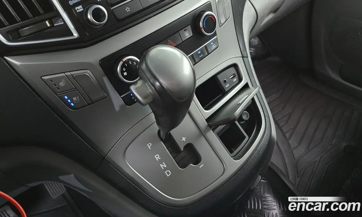 Hyundai Starex 2018 2.5 автомат (гидро), фото 12
