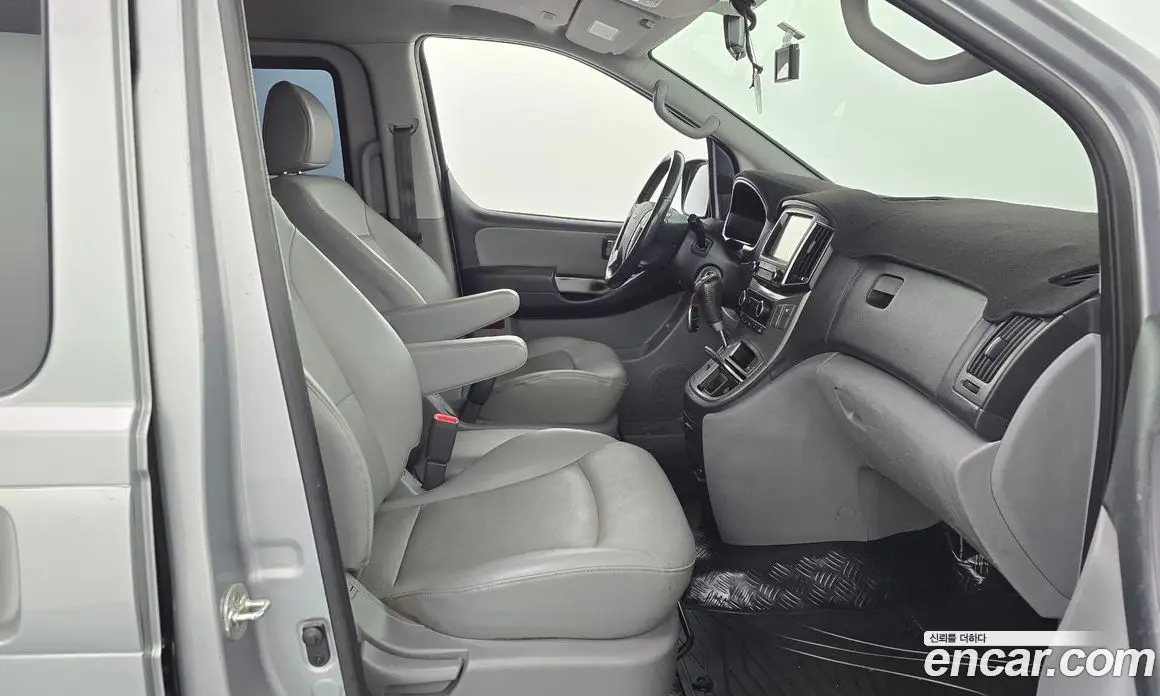 Hyundai Starex 2018 2.5 автомат (гидро), фото 16