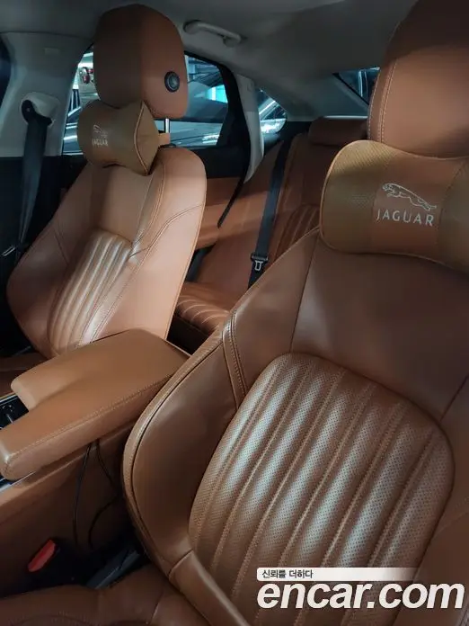 Jaguar XF 2016 2.0 автомат (гидро), миниатюра 10 Jaguar XF 2016 2.0 автомат (гидро), миниатюра 10