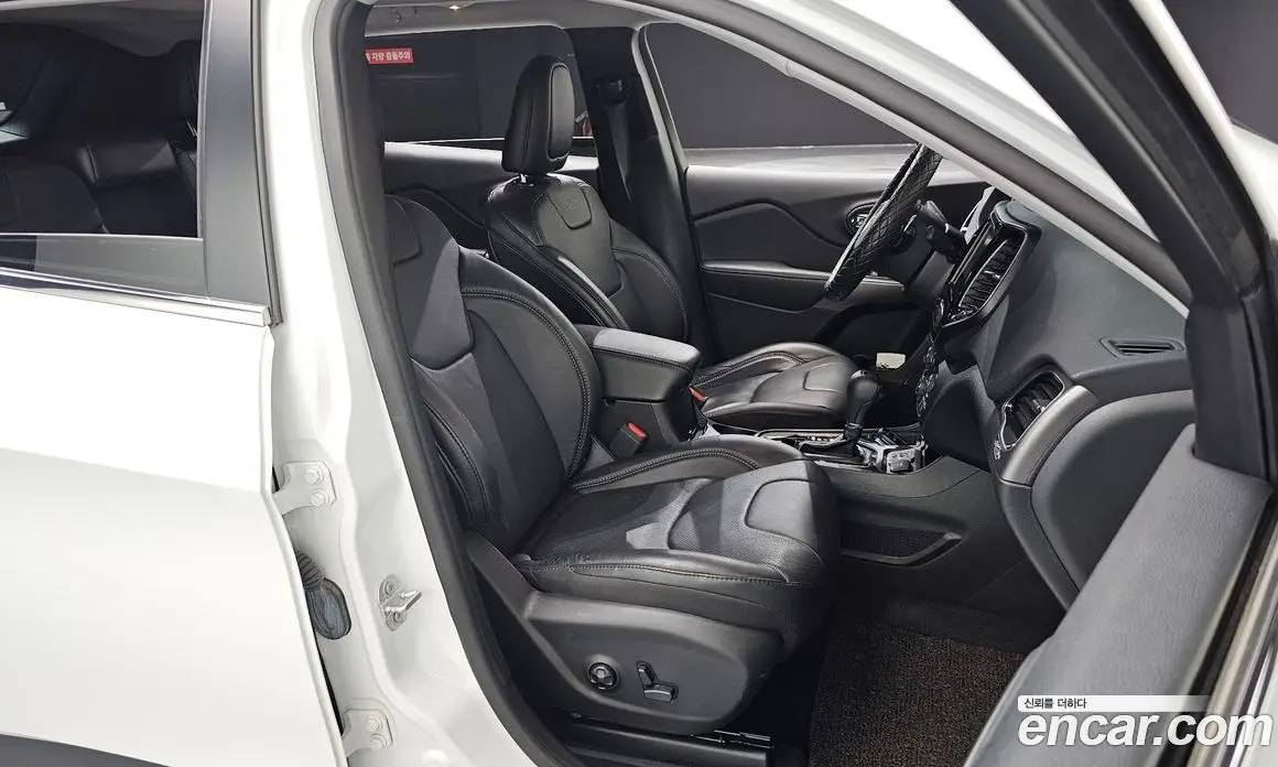 Jeep Cherokee 2021 2.4 автомат (гидро), фото 16