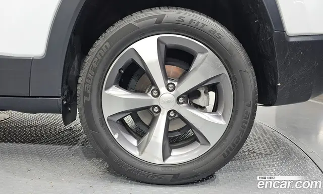 Jeep Cherokee 2021 2.4 автомат (гидро), миниатюра 7