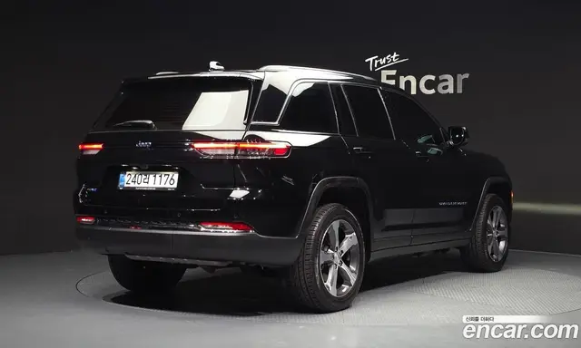 Jeep Cherokee 2023 2.0 автомат (гидро), миниатюра 2