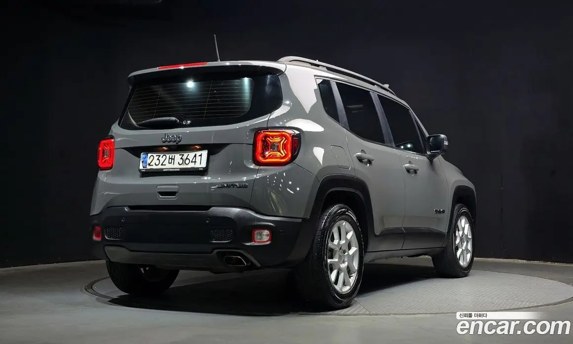 Jeep Renegade 2021 2.4 автомат (гидро), фото 2 Jeep Renegade 2021 2.4 автомат (гидро), фото 2