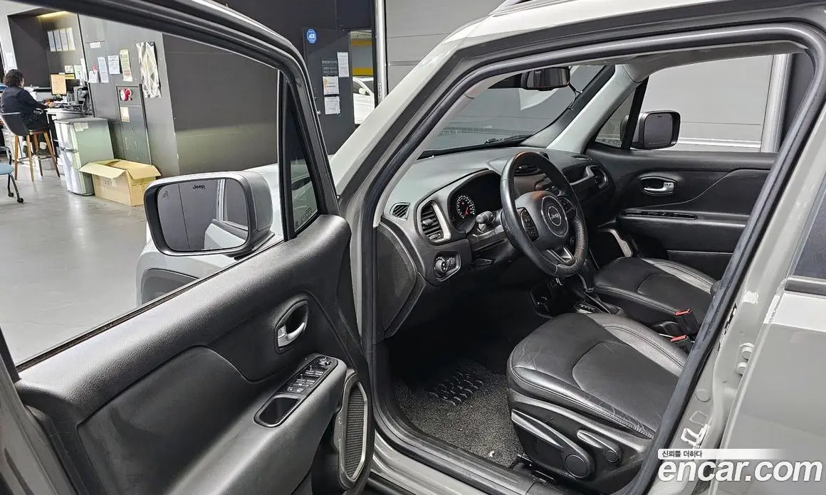 Jeep Renegade 2021 2.4 автомат (гидро), фото 13 Jeep Renegade 2021 2.4 автомат (гидро), фото 13