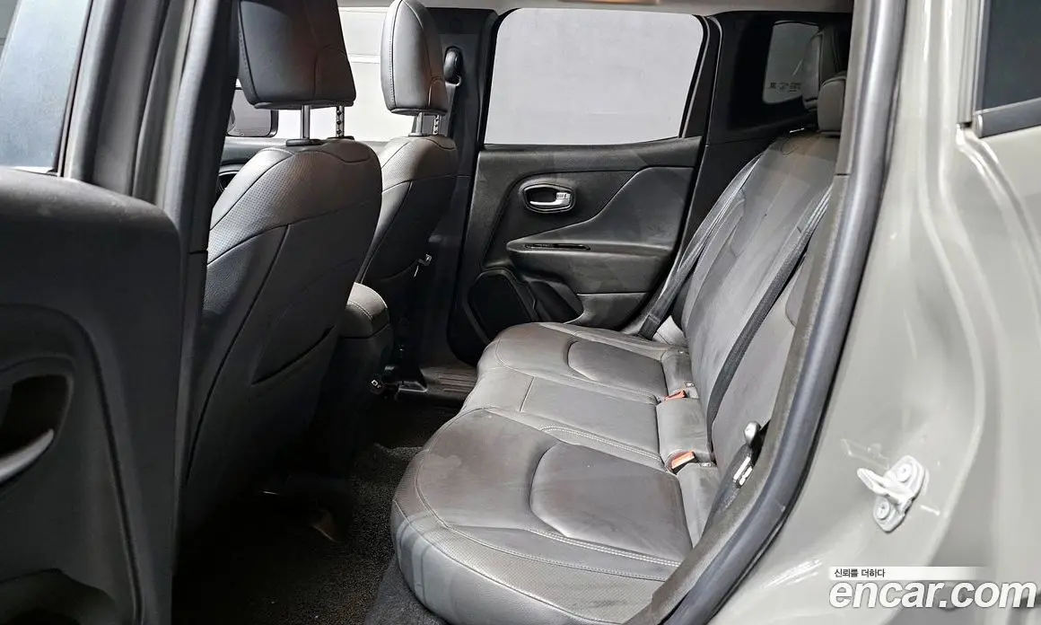 Jeep Renegade 2021 2.4 автомат (гидро), фото 16 Jeep Renegade 2021 2.4 автомат (гидро), фото 16