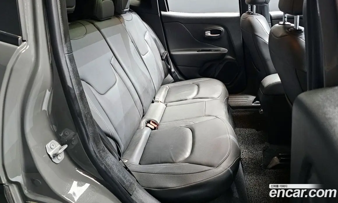 Jeep Renegade 2021 2.4 автомат (гидро), фото 18 Jeep Renegade 2021 2.4 автомат (гидро), фото 18
