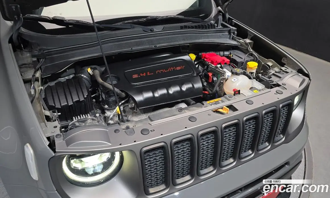 Jeep Renegade 2021 2.4 автомат (гидро), фото 6 Jeep Renegade 2021 2.4 автомат (гидро), фото 6