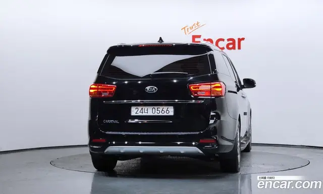 Kia Carnival 2019 2.2 автомат (гидро), миниатюра 4