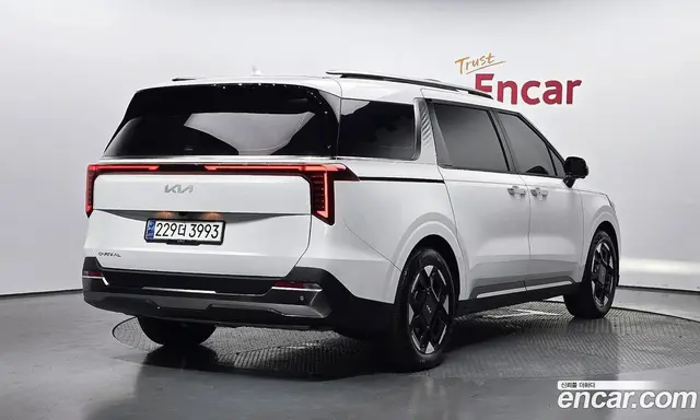 Kia Carnival, 2023, 24 990 км