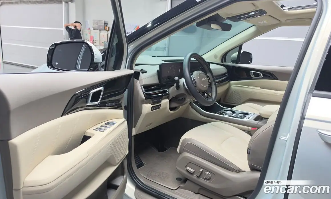 Kia Carnival 2024 1.6 автомат (гидро), фото 13
