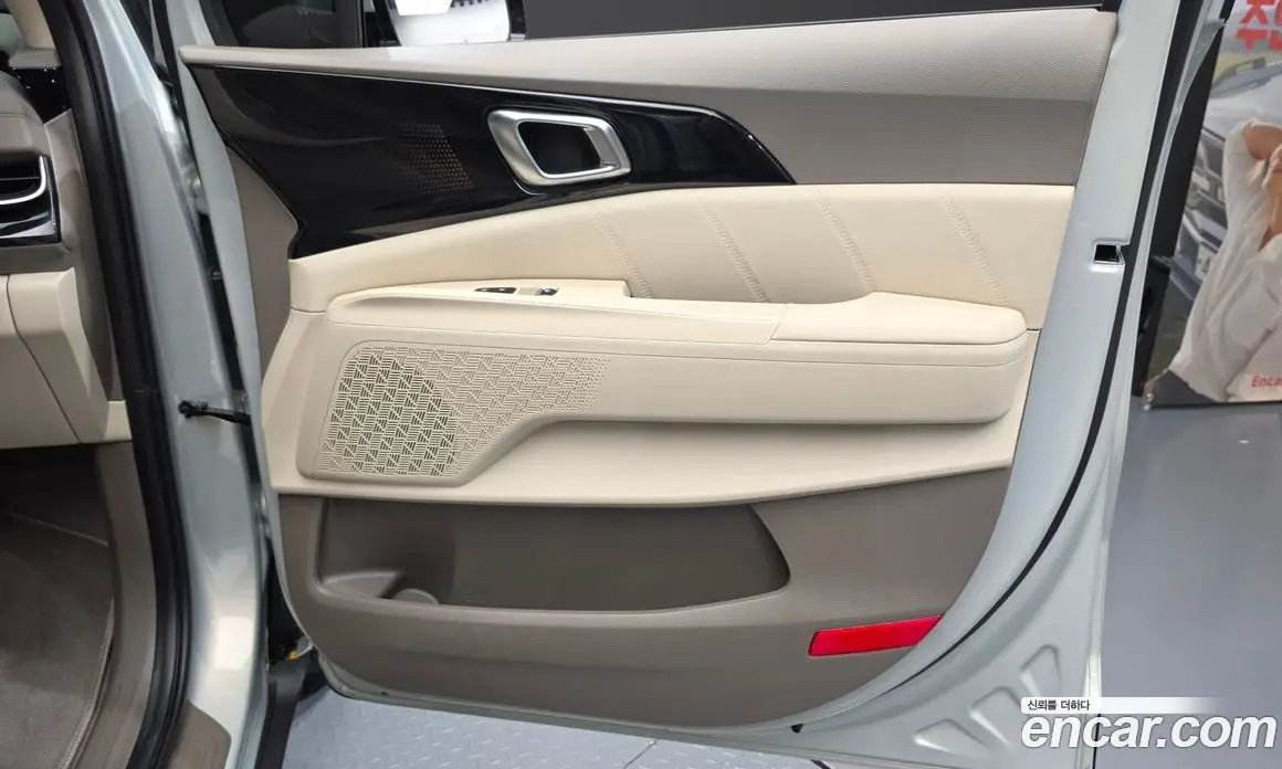 Kia Carnival 2024 1.6 автомат (гидро), фото 14