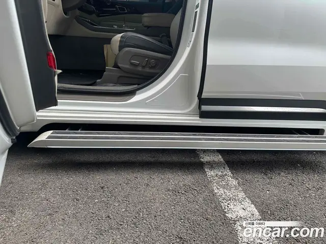 Kia Carnival 2024 2.2 автомат (гидро), миниатюра 4