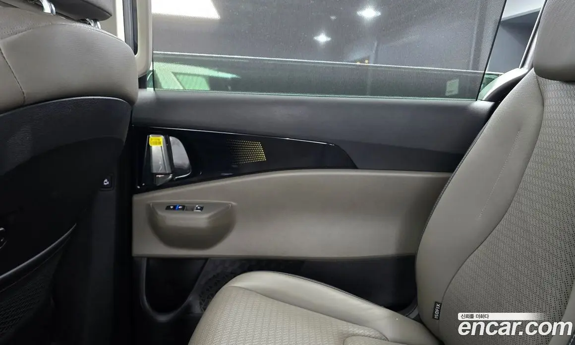 Kia Carnival 2024 1.6 автомат (гидро), фото 15