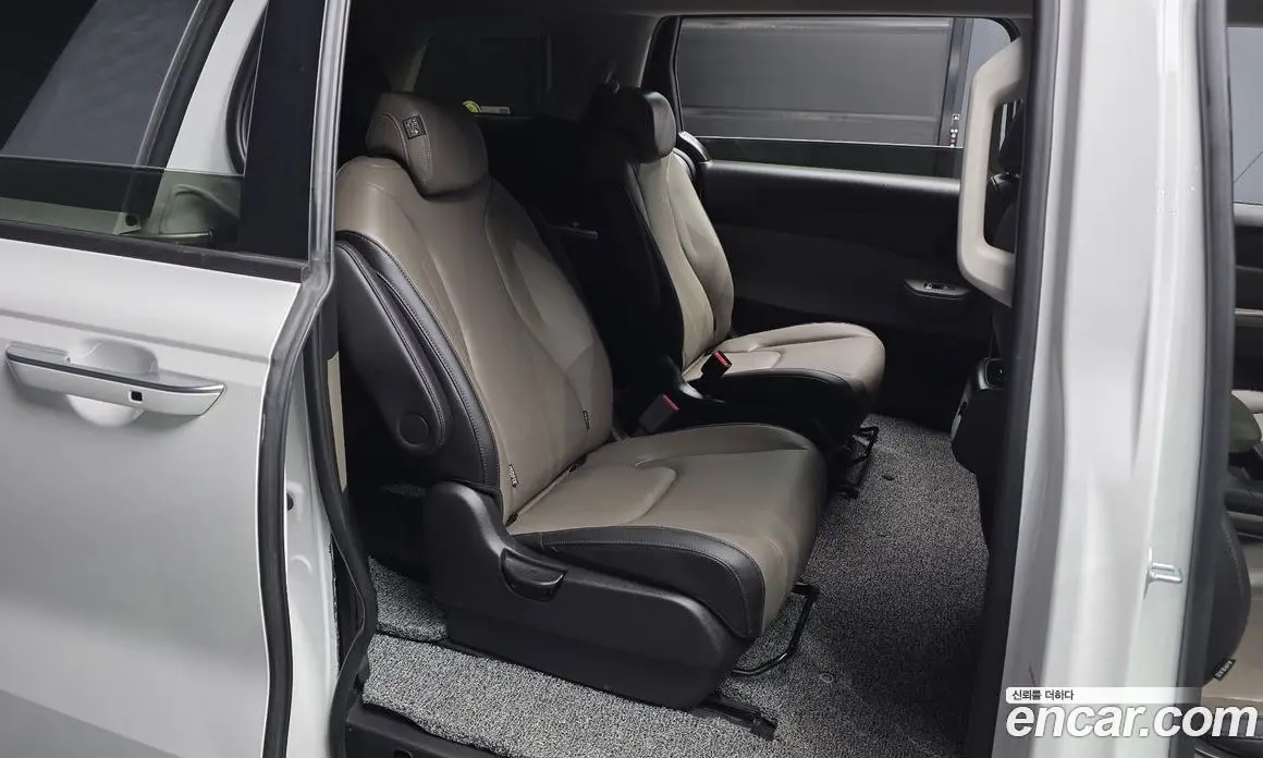 Kia Carnival 2025 2.2 автомат (гидро), фото 18
