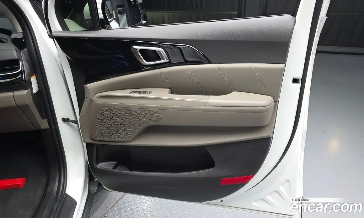 Kia Carnival 2025 1.6 автомат (гидро), фото 14 Kia Carnival 2025 1.6 автомат (гидро), фото 14