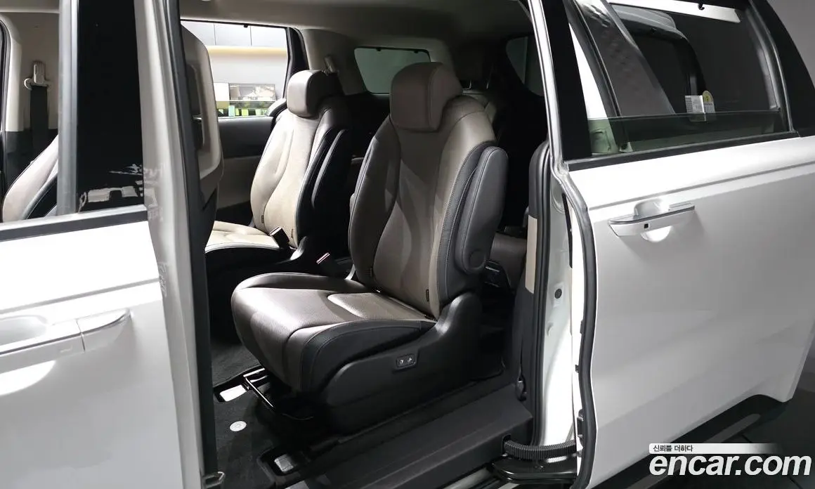 Kia Carnival 2025 1.6 автомат (гидро), фото 16 Kia Carnival 2025 1.6 автомат (гидро), фото 16
