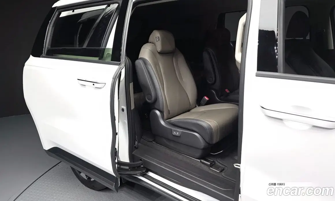 Kia Carnival 2025 1.6 автомат (гидро), фото 18 Kia Carnival 2025 1.6 автомат (гидро), фото 18