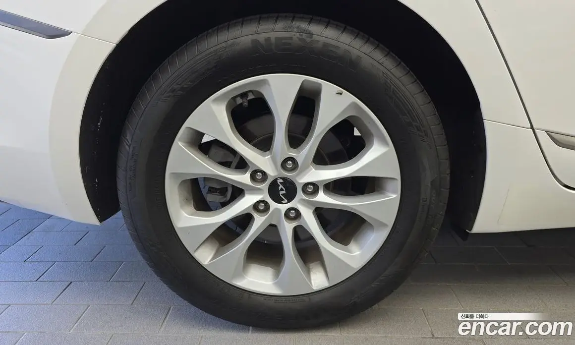 Kia K8 2024 3.5 автомат (гидро), фото 5 Kia K8 2024 3.5 автомат (гидро), фото 5