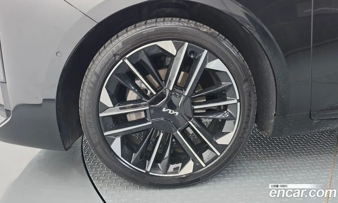 Kia K8 2024 1.6 автомат (гидро), фото 5 Kia K8 2024 1.6 автомат (гидро), фото 5