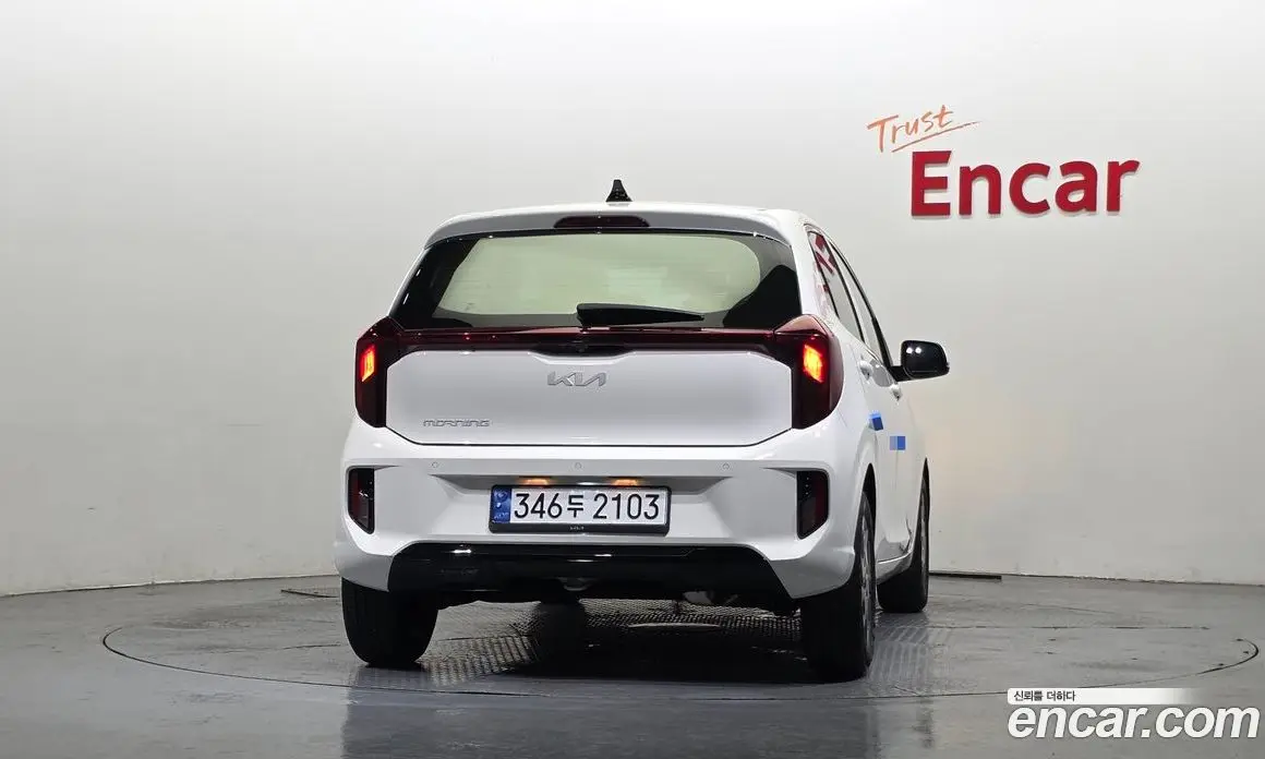 Kia Morning 2023 1.0 автомат (гидро), фото 4