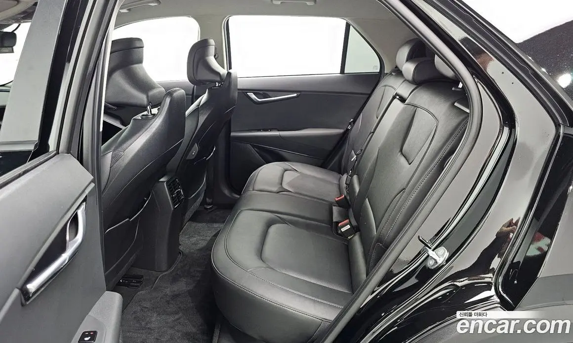 Kia Niro 2023 0.2 автомат (гидро), фото 16