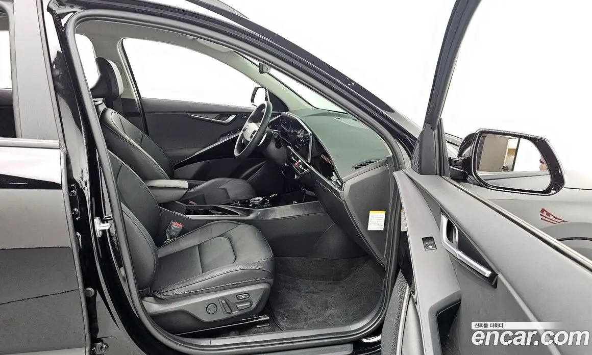 Kia Niro 2023 0.2 автомат (гидро), фото 17