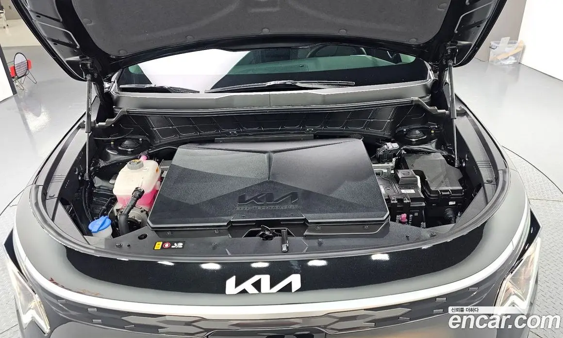 Kia Niro 2023 0.2 автомат (гидро), фото 6