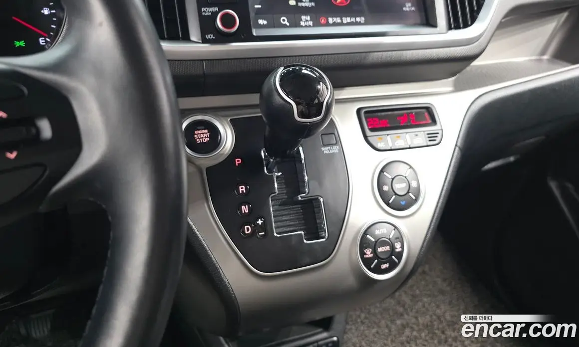 Kia Ray 2021 1.0 автомат (гидро), фото 11
