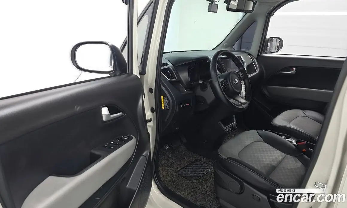 Kia Ray 2021 1.0 автомат (гидро), фото 12