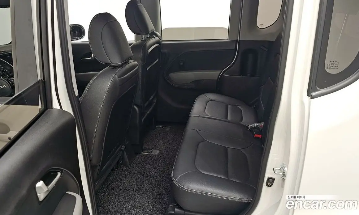 Kia Ray 2022 1.0 автомат (гидро), фото 17