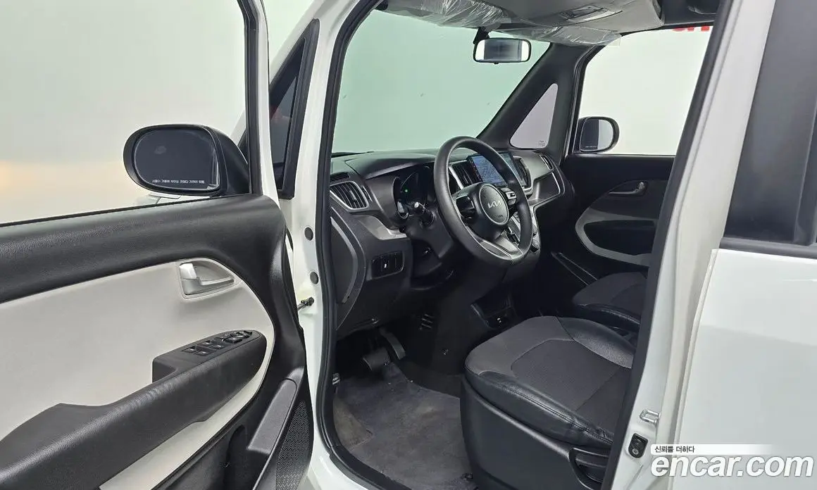 Kia Ray 2022 1.0 автомат (гидро), фото 13