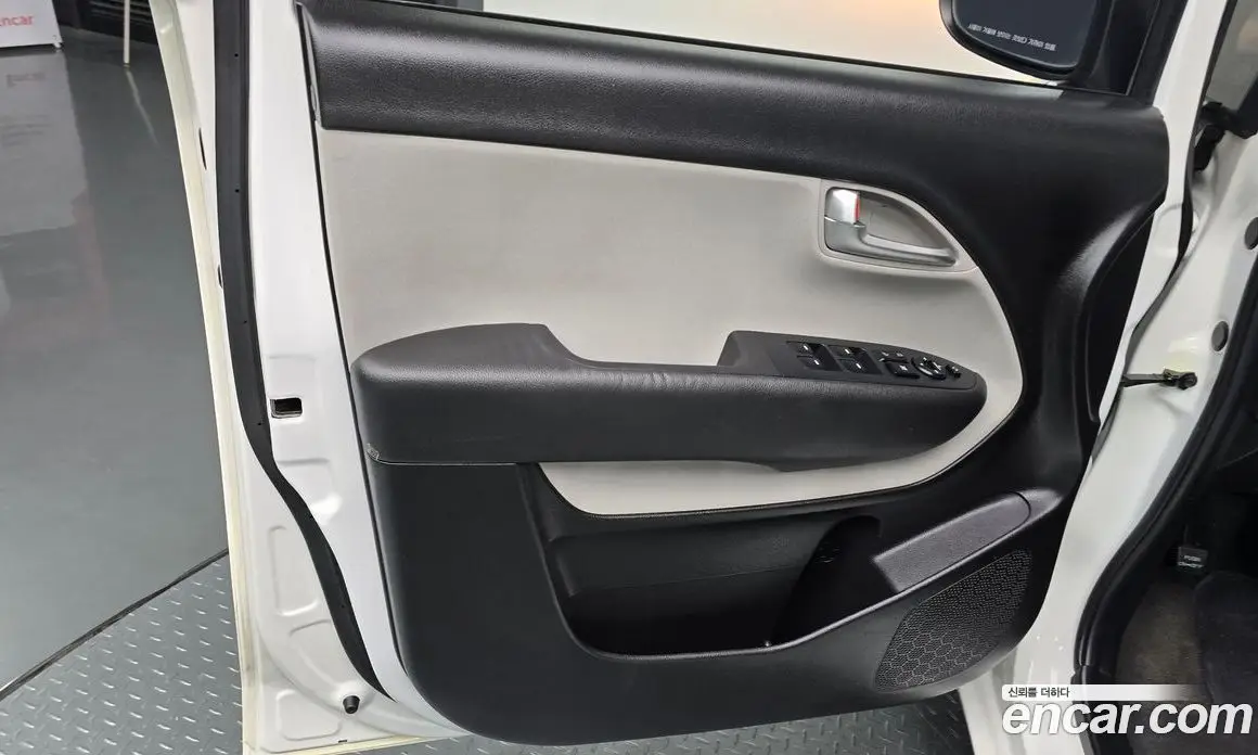 Kia Ray 2022 1.0 автомат (гидро), фото 14