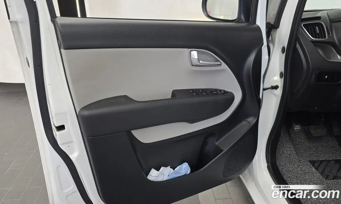 Kia Ray 2022 1.0 автомат (гидро), фото 14