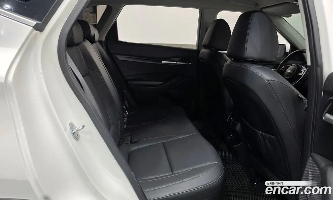 Kia Seltos 2023 1.6 автомат (гидро), фото 18 Kia Seltos 2023 1.6 автомат (гидро), фото 18