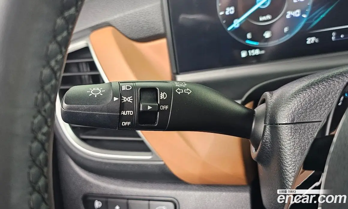 Kia Seltos 2024 1.6 автомат (гидро), фото 18 Kia Seltos 2024 1.6 автомат (гидро), фото 18