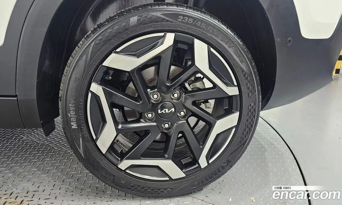 Kia Seltos 2024 1.6 автомат (гидро), фото 7 Kia Seltos 2024 1.6 автомат (гидро), фото 7