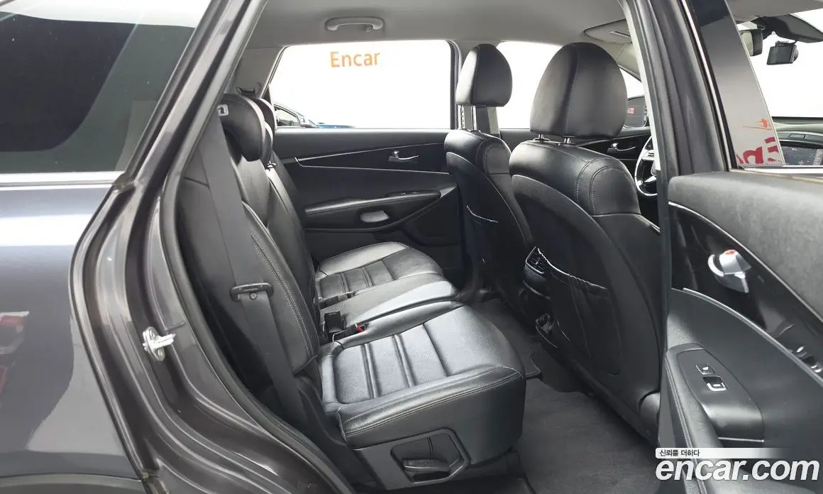 Kia Sorento 2019 2.0 автомат (гидро), фото 17 Kia Sorento 2019 2.0 автомат (гидро), фото 17