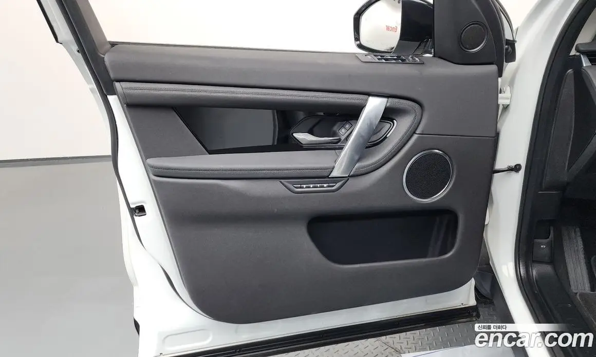 Land Rover Discovery Sport 2022 2.0 автомат (гидро), фото 14