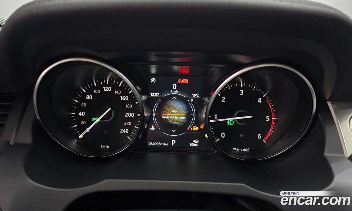 Land Rover Range Rover Evoque 2018 2.0 автомат (гидро), фото 11 Land Rover Range Rover Evoque 2018 2.0 автомат (гидро), фото 11