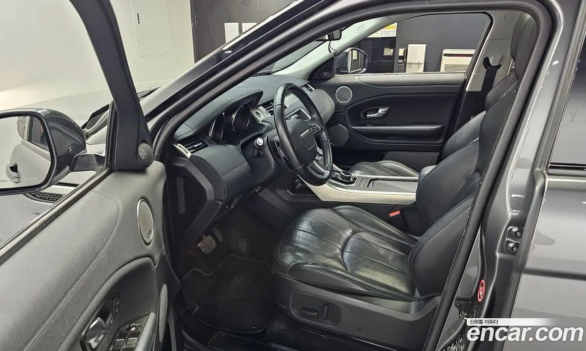 Land Rover Range Rover Evoque 2018 2.0 автомат (гидро), фото 13 Land Rover Range Rover Evoque 2018 2.0 автомат (гидро), фото 13